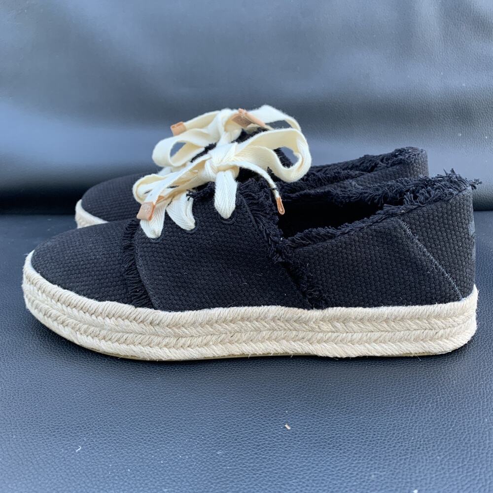 Toms Carolina Lace Up Sneakers Cotton Shoes Flats Sz 8.5 Womens
